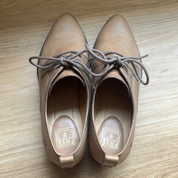 Frye Oxford with heel - Picture 4 of 6